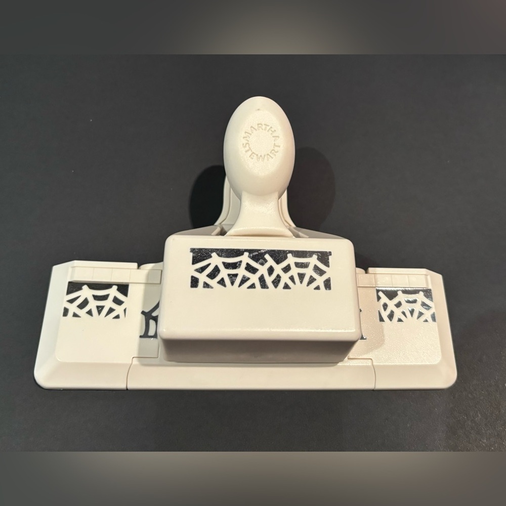 Retired Martha Stewart Spired Web Edge Paper Punch